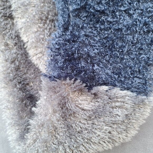 Anthropologie Faux Fur Scarf Blue Gray Colorblock Cozy Soft Boho 62" x 8" NWOT - Picture 4 of 6